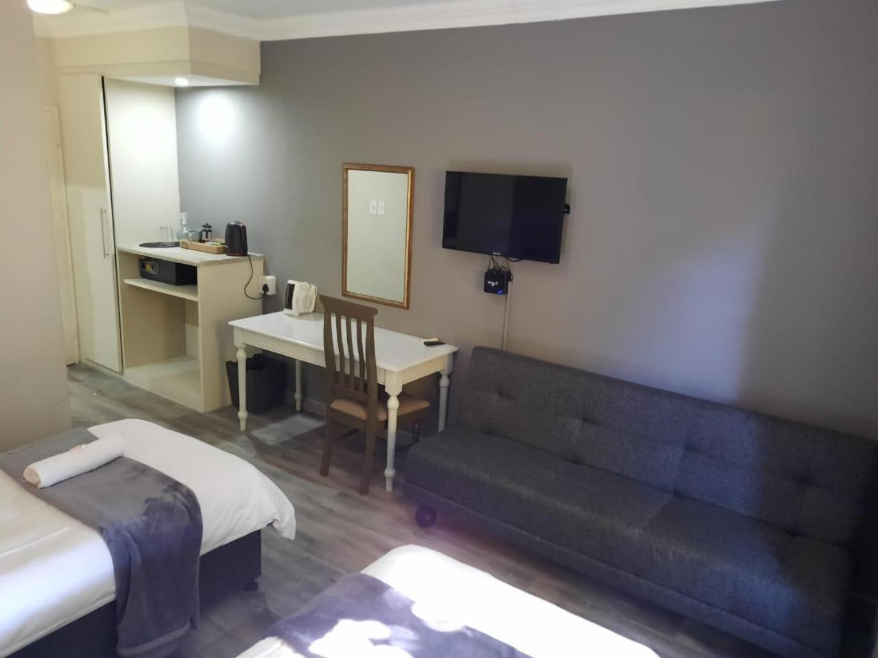 Vista Ort Hotel Kempton Park Quarto foto